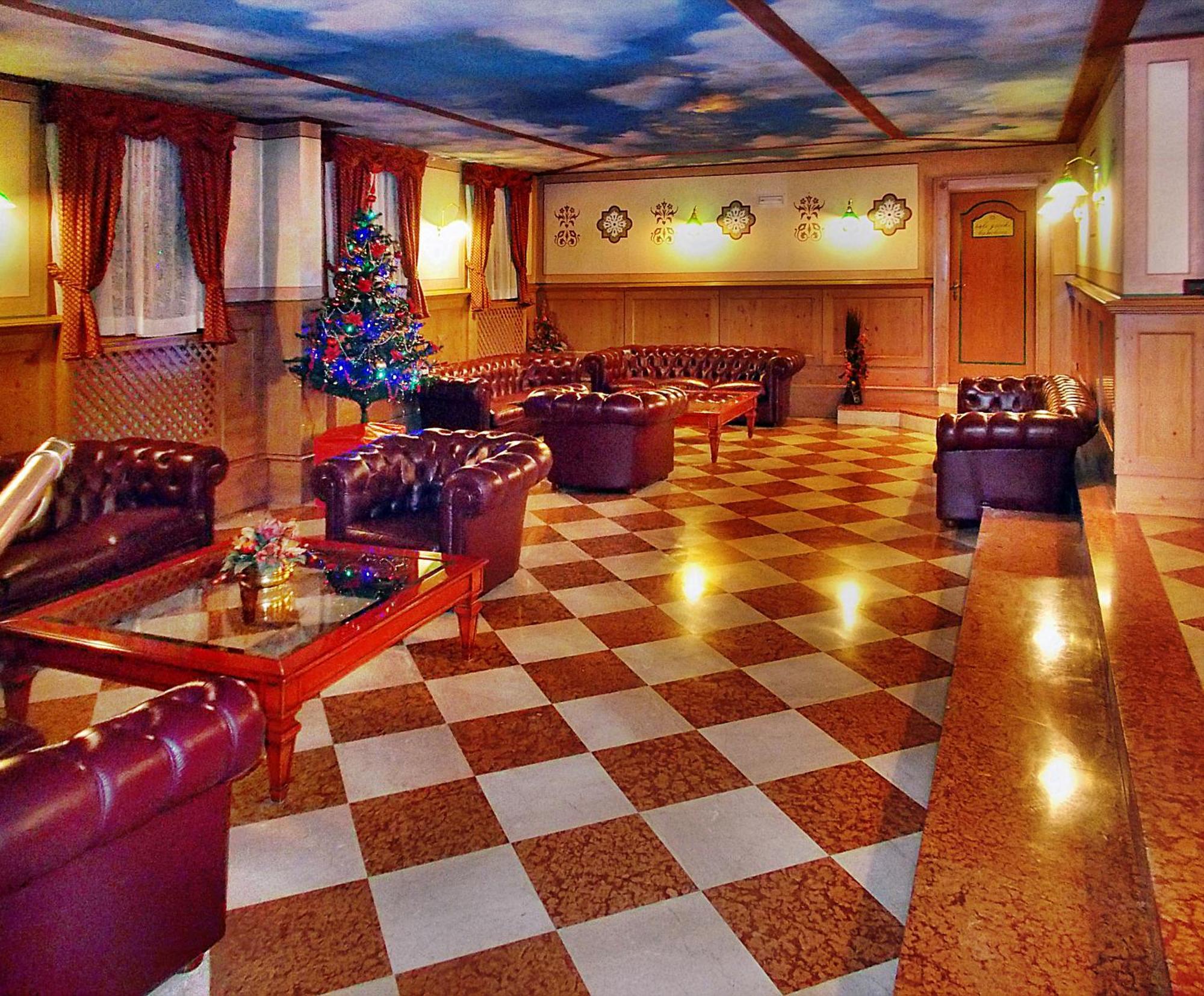 Residence Orsa Maggiore Madonna Exteriér fotografie